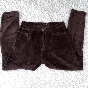 Petite Soft High Rise Mom Pants